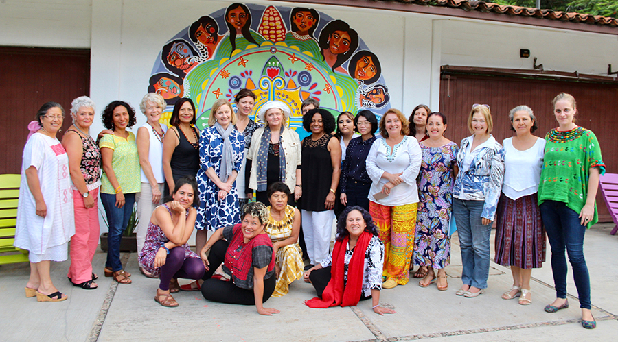 Visita a Casa La Serena de las embajadoras de ONU-Mujeres